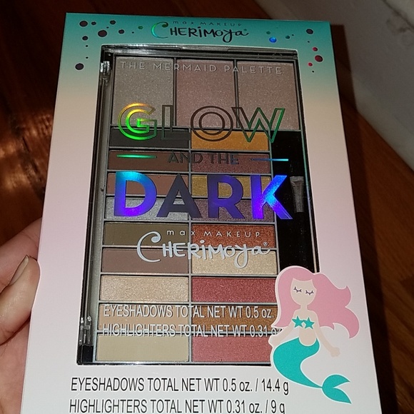 Cherimoya Other - FLASH SALE NEW❣18 Eyeshadows/3 Highlighters Pallet